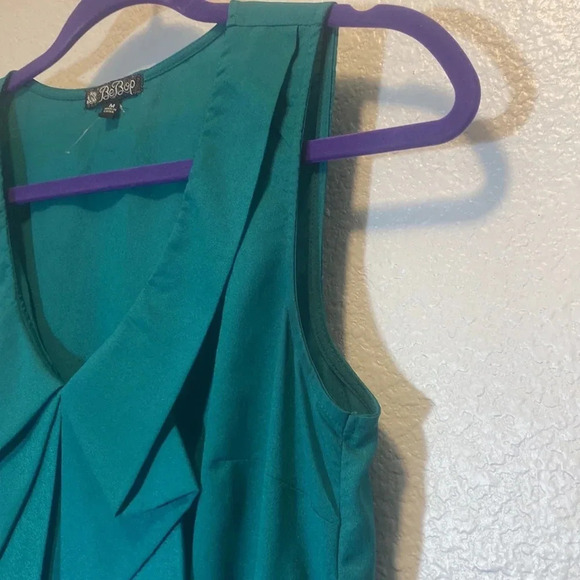 BeBop Green Size Medium Sleeveless Elastic Waist Pocket Hi-Low Dress - Picture 3 of 8